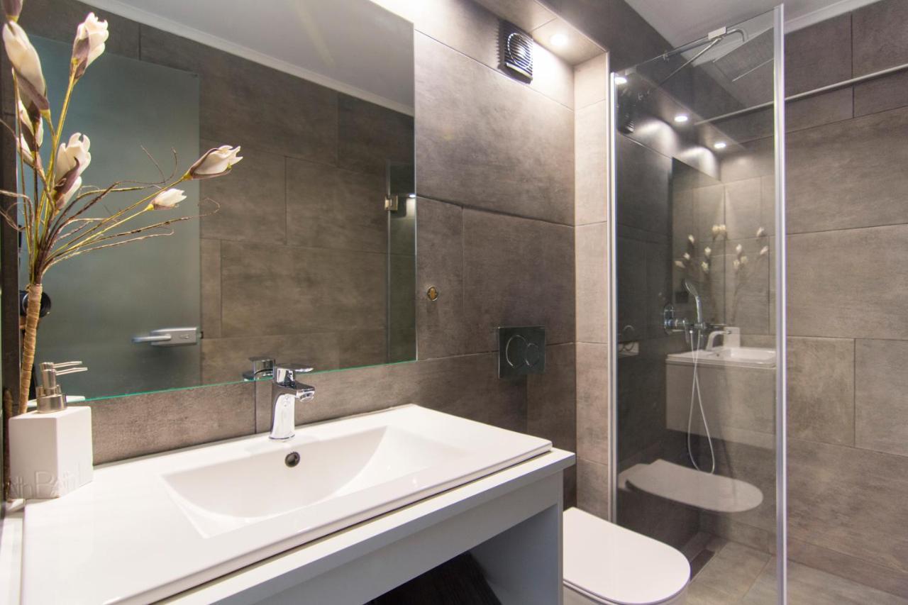 The View Hotel Perdika Екстер'єр фото